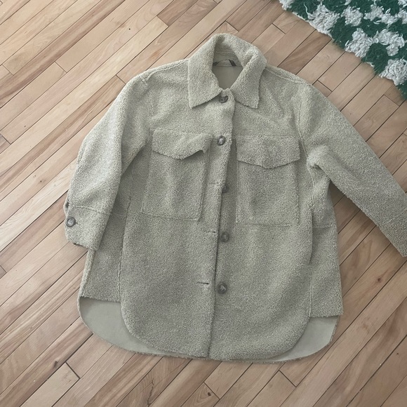 Zara green Sherpa jacket- medium - Picture 1 of 3